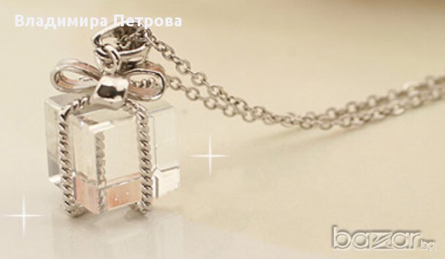 Колие с подарък, снимка 2 - Колиета, медальони, синджири - 11391687