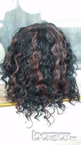 Нова черна Афро с тъмно кестеняви кичури перука 50 см  - мод.81, снимка 2 - Аксесоари за коса - 21361417