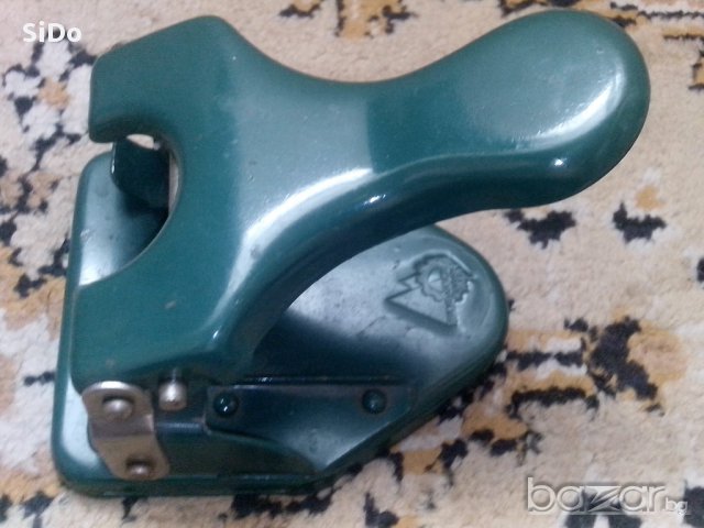 КОМПУСТЬОР от 1980г-ЗА продупяване на документи за захващане в папки , снимка 1