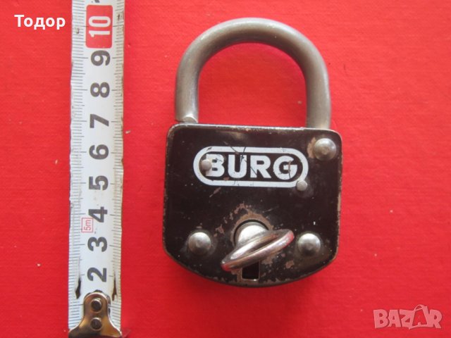 Немски катинар Бург с ключ ключе , снимка 1 - Колекции - 25581338