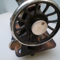 Много стара шевна машина Naumann, снимка 6 - Антикварни и старинни предмети - 18824192