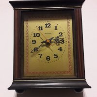 Стар настолен часовник , снимка 1 - Антикварни и старинни предмети - 25028877
