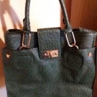 Дам.чанта-"Orsay"-/ест.щраусова кожа/-тъм.зелен. Закупена от Италия., снимка 2 - Чанти - 19775133