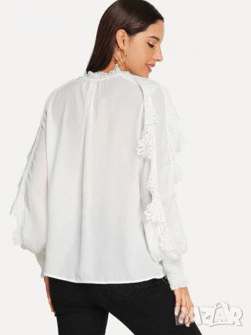 Блуза в бяло и ефектни ръкави, снимка 3 - Корсети, бюстиета, топове - 24548511