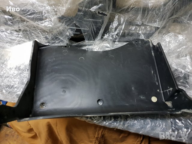 Предпазна кора на резервоара голф 4 