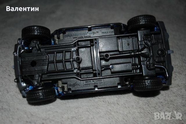 Метална количка Hummer H2 в мащаб 1:27, снимка 7 - Колекции - 22220714