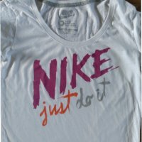 Nike - страхотна дамска тениска, снимка 3 - Тениски - 25414958