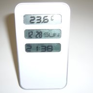 Стаен електронен часовник, термометър, календар, снимка 2 - Други - 11752476