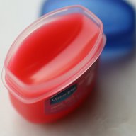 Vaseline  вазелин за устни и тяло подхранва и възстановява, снимка 4 - Декоративна козметика - 16999607