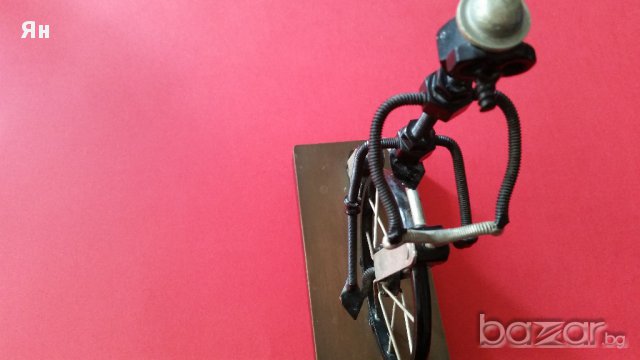 Английски Колекционерски Колоездач с Колело от Метални части гайки,шпилки винтове , снимка 6 - Антикварни и старинни предмети - 17782124