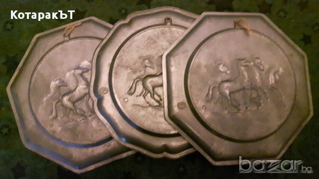 Релефни пана - Коне /цв.метал/ - Лот 3 бр., снимка 2 - Антикварни и старинни предмети - 14486555