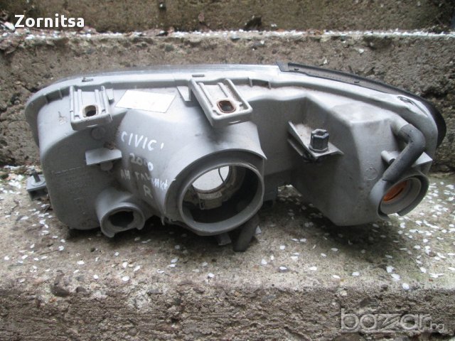 Десен фар Хонда Сивик Honda Civic, снимка 2 - Части - 12138834