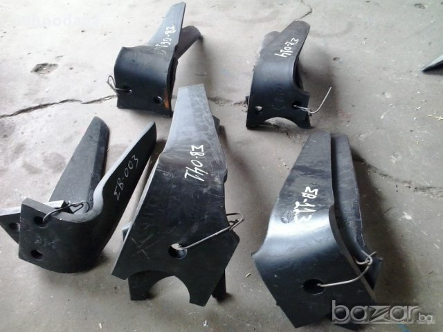 ножове за активна брана , фреза вертикална  ( работни органи )- италия