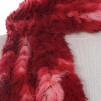Червен шал от естествен косъм, снимка 1 - Шапки - 19859846