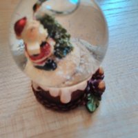 Мини сфера с дядо Коледа, снимка 2 - Декорация за дома - 23421704