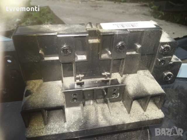 TV стойка  Philips 42 модел 42PFL3605/12, снимка 4 - Стойки, 3D очила, аксесоари - 22064698