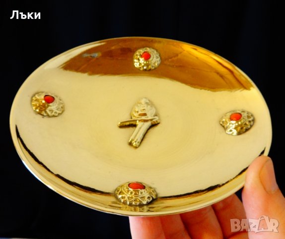 Бронзова чиния с орел и скъпоценни камъни. , снимка 2 - Антикварни и старинни предмети - 24305300