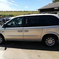 Chrysler Voyager 3,3 бензин, снимка 2 - Автомобили и джипове - 21941434