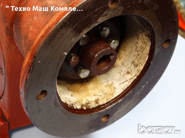 Редуктор червячен, снимка 2 - Резервни части за машини - 14079476