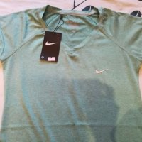 Тениска Nike, снимка 2 - Тениски - 25896790