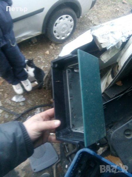 Конзола за цд/радио пертнер/берлинго, снимка 1