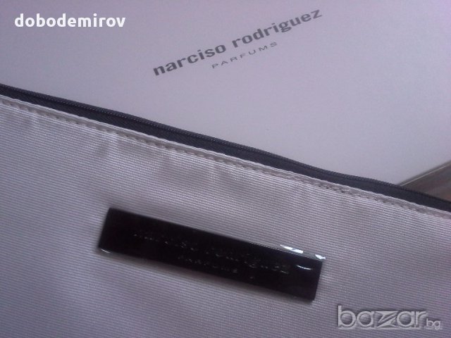 Комплект NARCISO RODRIGUEZ pink small & large pouches, cosmetic-make-up, снимка 11 - Други - 14667116