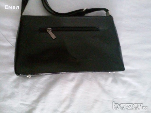 Дамска чанта, снимка 3 - Чанти - 9923757