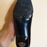 Дам.обувки-/ест.кожа/-№38-цвят-черни. Закупени от Италия., снимка 14 - Дамски обувки на ток - 22385831
