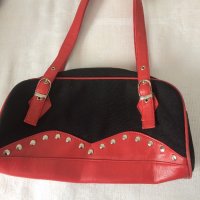 Чанта Дамска, класика – червено и черно, снимка 1 - Чанти - 21136278
