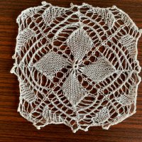 Ръчни плетива на една кука, снимка 6 - Декорация за дома - 25604930