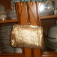 Две красиви ретро чанти - ест. кожа и "златна", снимка 12 - Чанти - 25176693