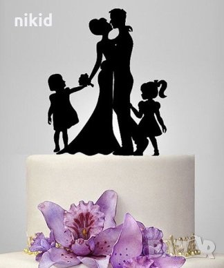 Прегърната двойка с 2 деца сватбен черен твърд топер украса табела за торта сватба декор украса, снимка 1