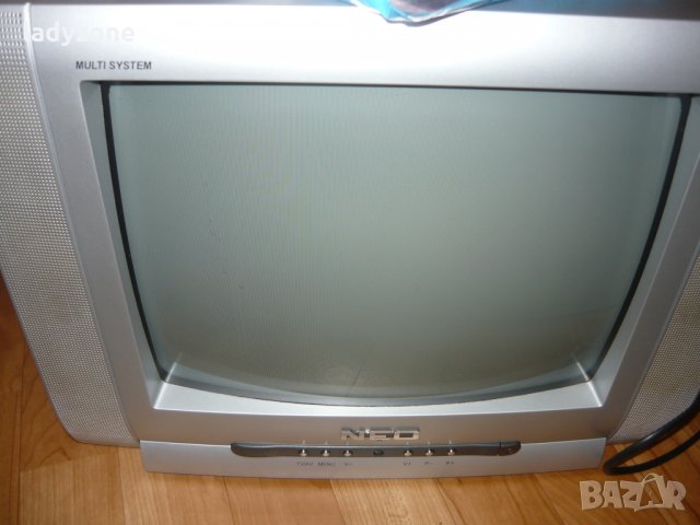  NEO -цветен телевизор и стойка, снимка 4 - Телевизори - 22734295