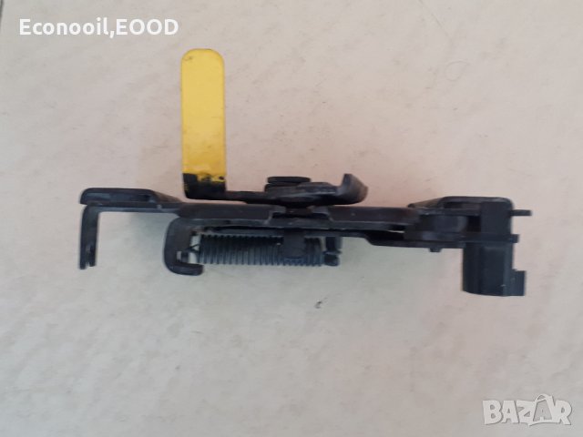 Затварящ механизъм преден капак Ford Fiesta, снимка 3 - Части - 24035312