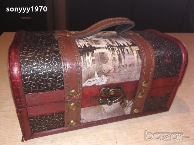 ретро дървена кутия с дръжка-20х11х11см-внос швеицария