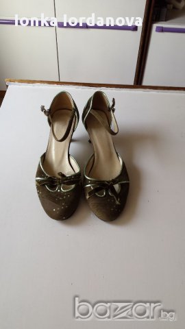 Обувки кадифе в маслено зелелено, номер 40, снимка 1 - Дамски ежедневни обувки - 17661840
