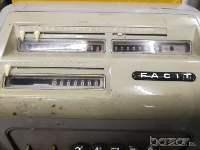 Стар калкулатор Facit, снимка 10 - Антикварни и старинни предмети - 20894965