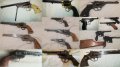 Дългоцев и каубойски пистолет /револвер Колт. Реплики за декорация, снимка 15