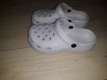 Бели детски гумени  чехли тип сабо, снимка 1 - Детски сандали и чехли - 23624337