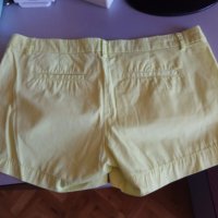 ярко жълти къси панталони Beneton, снимка 2 - Къси панталони и бермуди - 25500157