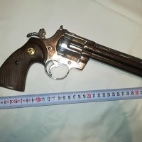 Револвер Колт Магнум Питон/ Colt Magnum Phiton - реплика, снимка 5 - Бойно оръжие - 21103839