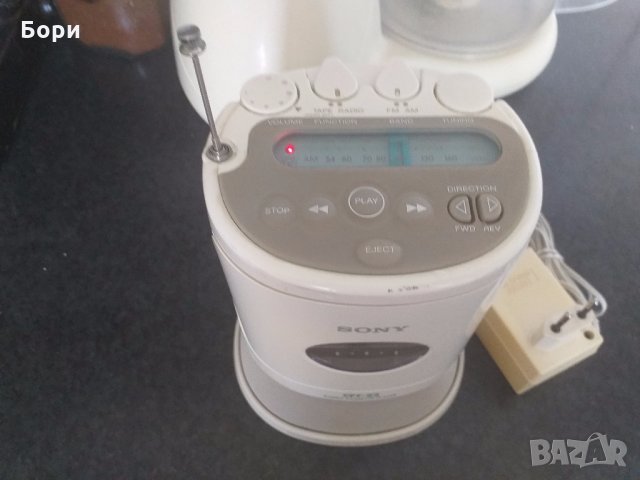 Радиокасетофон SONY CFT-22, снимка 4 - Радиокасетофони, транзистори - 25336794