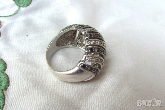 Красив Сребърен Старинен Пръстен с Черни Оникси и Циркони, снимка 3 - Пръстени - 24475982