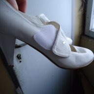 бели обувки с ток, снимка 2 - Дамски боти - 16959495