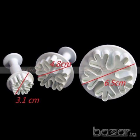 3 бр Дебели снежинки снежинка сладкарски пластмасови форми за фондан с бутало резци за сладки тесто , снимка 2 - Форми - 6391132