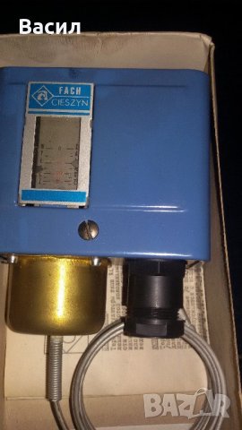 термостат, снимка 1 - Резервни части за машини - 21733202