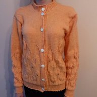 Ръчно плетени пуловери и блузи, снимка 1 - Блузи с дълъг ръкав и пуловери - 14074704