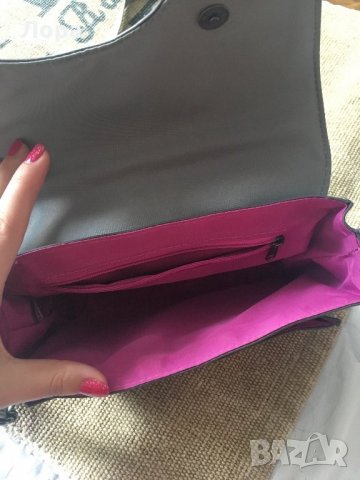 Малка сива чантичка, снимка 3 - Чанти - 22244617