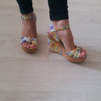 Уникални цветни сандали, снимка 2 - Сандали - 25928336