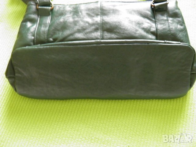 Тъмно зелена дамска чанта, снимка 5 - Чанти - 21710571